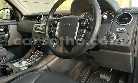 Sayi Na hannu Land Rover Discovery White Mota in Maseru a Maseru Sayi Na hannu Land Rover Discovery White Mota in Maseru a Maseru