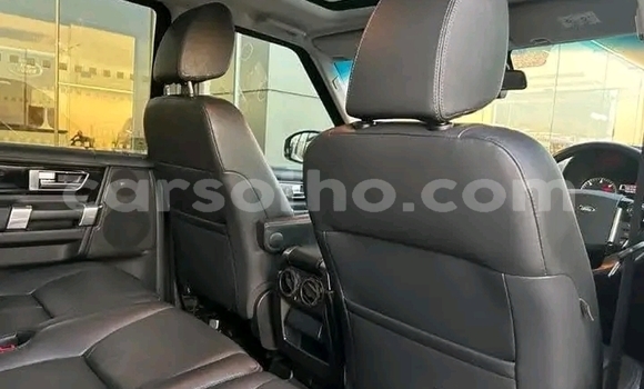 Sayi Na hannu Land Rover Discovery White Mota in Maseru a Maseru Sayi Na hannu Land Rover Discovery White Mota in Maseru a Maseru