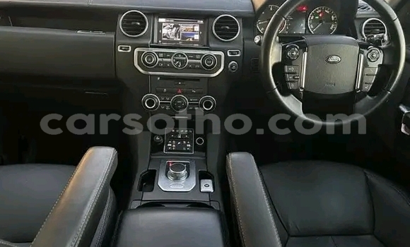 Sayi Na hannu Land Rover Discovery White Mota in Maseru a Maseru Sayi Na hannu Land Rover Discovery White Mota in Maseru a Maseru