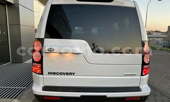 Sayi Na hannu Land Rover Discovery White Mota in Maseru a Maseru Sayi Na hannu Land Rover Discovery White Mota in Maseru a Maseru