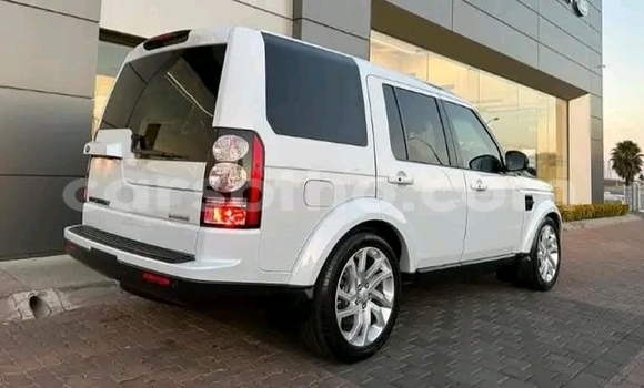 Sayi Na hannu Land Rover Discovery White Mota in Maseru a Maseru Sayi Na hannu Land Rover Discovery White Mota in Maseru a Maseru