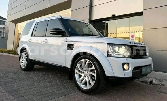 Sayi Na hannu Land Rover Discovery White Mota in Maseru a Maseru Sayi Na hannu Land Rover Discovery White Mota in Maseru a Maseru