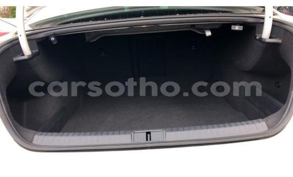 اشتري مستعمل Volkswagen Passat White سيارة في Peka في Leribe اشتري مستعمل Volkswagen Passat White سيارة في Peka في Leribe