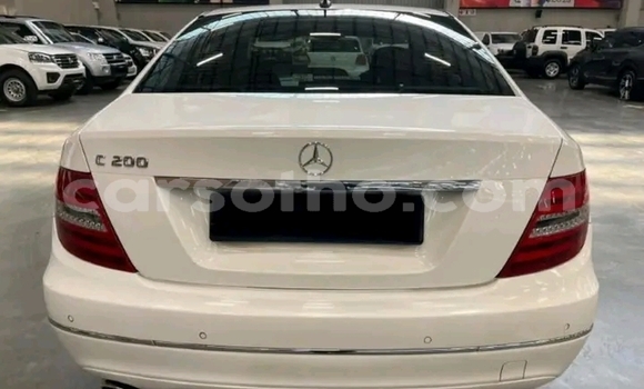 Acheter Occasion Voiture Mercedes-Benz C–Class Blanc à Maseru, Maseru Acheter Occasion Voiture Mercedes-Benz C–Class Blanc à Maseru, Maseru