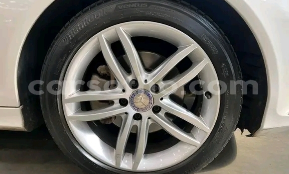 Acheter Occasion Voiture Mercedes-Benz C–Class Blanc à Maseru, Maseru Acheter Occasion Voiture Mercedes-Benz C–Class Blanc à Maseru, Maseru