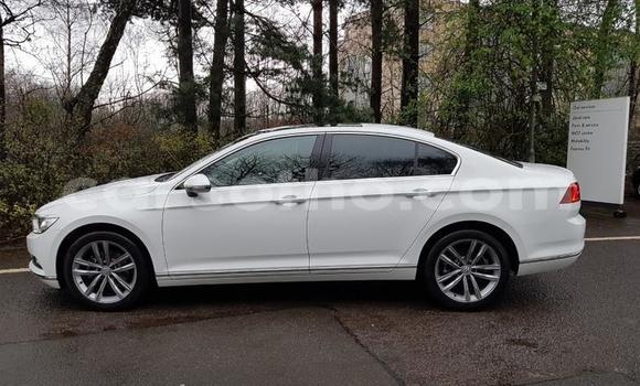 Sayi Na hannu Volkswagen Passat White Mota in Quthing a Butha-Buthe Sayi Na hannu Volkswagen Passat White Mota in Quthing a Butha-Buthe