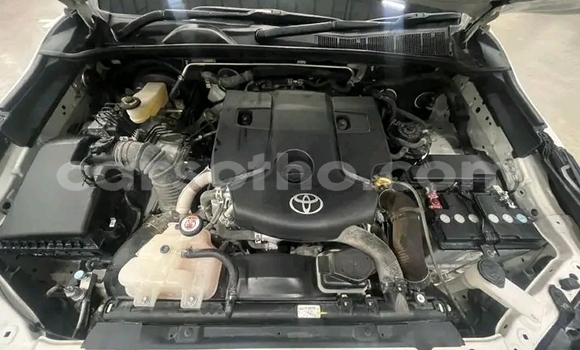 Sayi Na hannu Toyota Fortuner White Mota in Maseru a Maseru Sayi Na hannu Toyota Fortuner White Mota in Maseru a Maseru