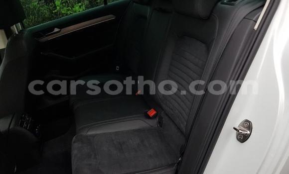 Sayi Na hannu Volkswagen Passat White Mota in Quthing a Butha-Buthe Sayi Na hannu Volkswagen Passat White Mota in Quthing a Butha-Buthe