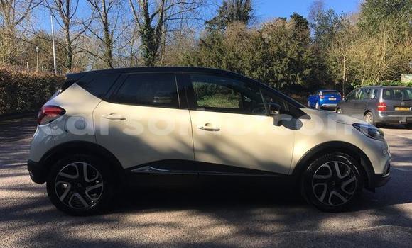 Sayi Na hannu Renault Captur Beige Mota in Roma a Maseru Sayi Na hannu Renault Captur Beige Mota in Roma a Maseru
