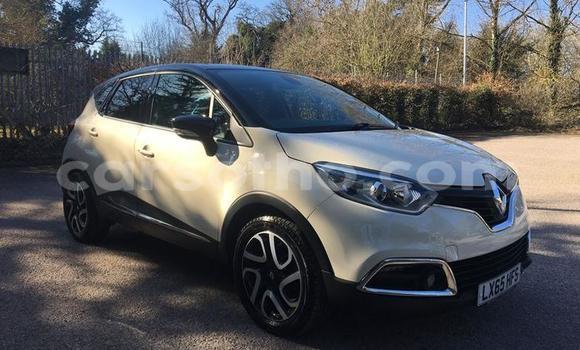 Sayi Na hannu Renault Captur Beige Mota in Roma a Maseru Sayi Na hannu Renault Captur Beige Mota in Roma a Maseru