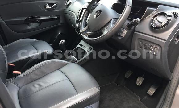 Sayi Na hannu Renault Captur Beige Mota in Roma a Maseru Sayi Na hannu Renault Captur Beige Mota in Roma a Maseru