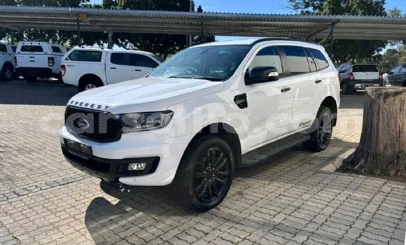 Buy Used Ford Everest White Car in Maseru in Maseru Buy Used Ford Everest White Car in Maseru in Maseru