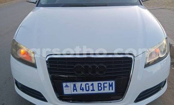 اشتري مستعمل Audi 80 White سيارة في Maseru في Maseru