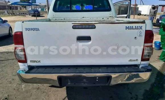 Acheter Occasion Voiture Toyota Hilux Blanc à Maseru, Maseru Acheter Occasion Voiture Toyota Hilux Blanc à Maseru, Maseru