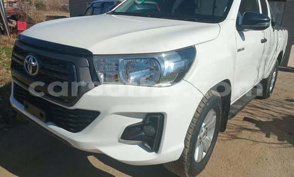اشتري مستعمل Toyota Hilux White سيارة في Maseru في Maseru اشتري مستعمل Toyota Hilux White سيارة في Maseru في Maseru