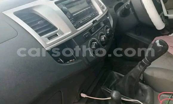 اشتري مستعمل Toyota Hilux White سيارة في Maseru في Maseru اشتري مستعمل Toyota Hilux White سيارة في Maseru في Maseru