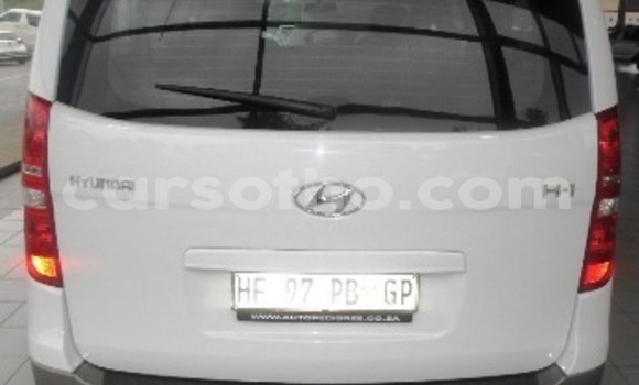 Acheter Occasion Voiture Hyundai H1 Blanc à Butha Buthe, Butha-Buthe Acheter Occasion Voiture Hyundai H1 Blanc à Butha Buthe, Butha-Buthe