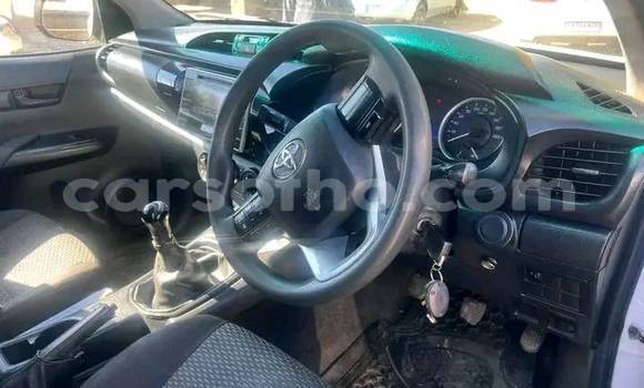 اشتري مستعمل Toyota Hilux White سيارة في Maseru في Maseru اشتري مستعمل Toyota Hilux White سيارة في Maseru في Maseru
