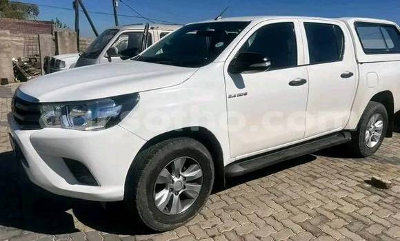 اشتري مستعمل Toyota Hilux White سيارة في Maseru في Maseru اشتري مستعمل Toyota Hilux White سيارة في Maseru في Maseru