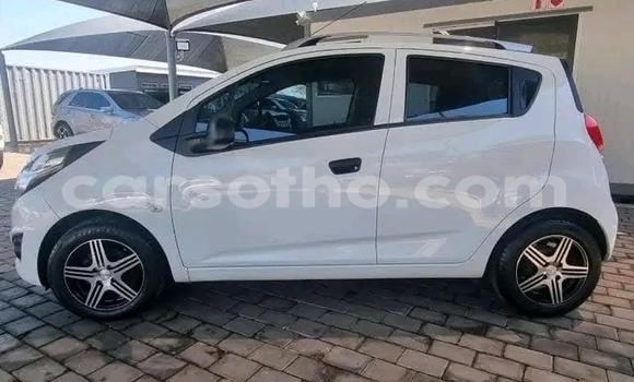 Sayi Na hannu Chevrolet Spark White Mota in Maseru a Maseru Sayi Na hannu Chevrolet Spark White Mota in Maseru a Maseru