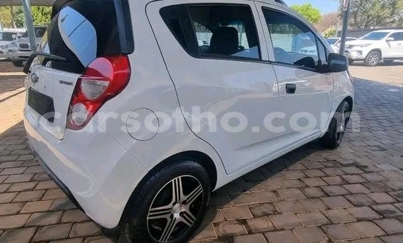 Sayi Na hannu Chevrolet Spark White Mota in Maseru a Maseru Sayi Na hannu Chevrolet Spark White Mota in Maseru a Maseru