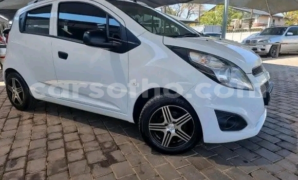 Sayi Na hannu Chevrolet Spark White Mota in Maseru a Maseru Sayi Na hannu Chevrolet Spark White Mota in Maseru a Maseru