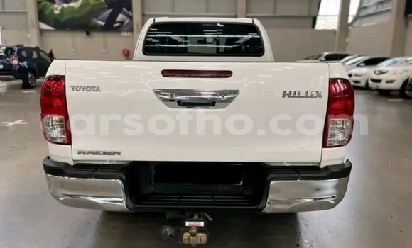 اشتري مستعمل Toyota Hilux White سيارة في Maseru في Maseru اشتري مستعمل Toyota Hilux White سيارة في Maseru في Maseru