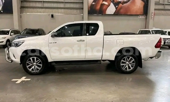 اشتري مستعمل Toyota Hilux White سيارة في Maseru في Maseru اشتري مستعمل Toyota Hilux White سيارة في Maseru في Maseru