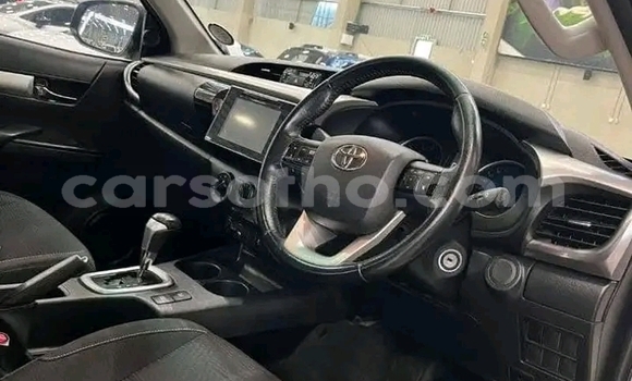 اشتري مستعمل Toyota Hilux White سيارة في Maseru في Maseru اشتري مستعمل Toyota Hilux White سيارة في Maseru في Maseru