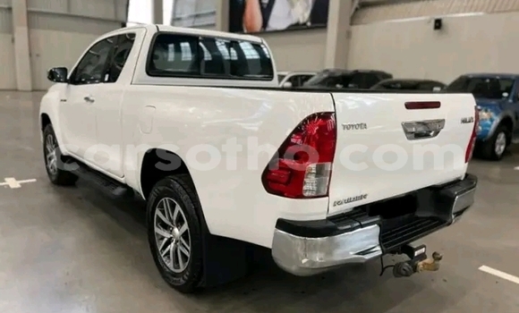اشتري مستعمل Toyota Hilux White سيارة في Maseru في Maseru اشتري مستعمل Toyota Hilux White سيارة في Maseru في Maseru