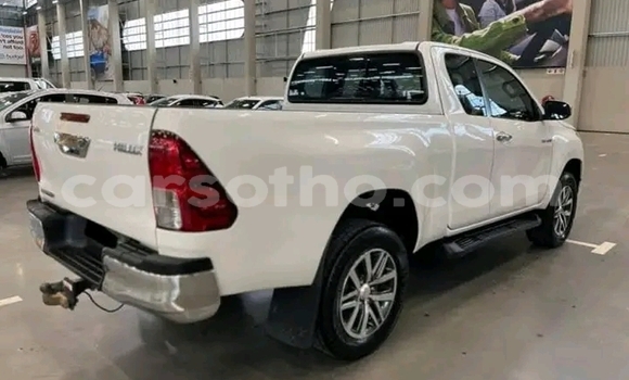 اشتري مستعمل Toyota Hilux White سيارة في Maseru في Maseru اشتري مستعمل Toyota Hilux White سيارة في Maseru في Maseru