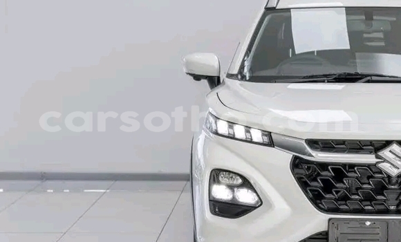 Sayi Na hannu Suzuki Forenza White Mota in Maseru a Maseru Sayi Na hannu Suzuki Forenza White Mota in Maseru a Maseru