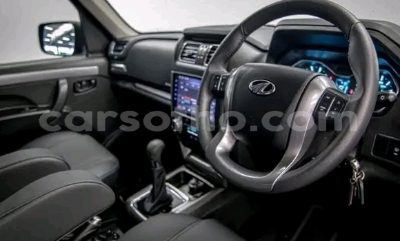 Acheter Occasion Voiture Mahindra MM Noir à Maseru, Maseru Acheter Occasion Voiture Mahindra MM Noir à Maseru, Maseru