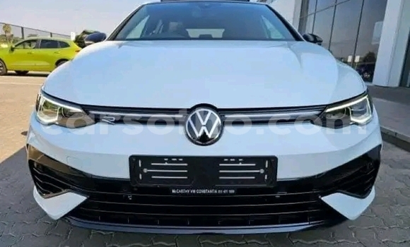 اشتري مستعمل Volkswagen Golf R White سيارة في Maseru في Maseru