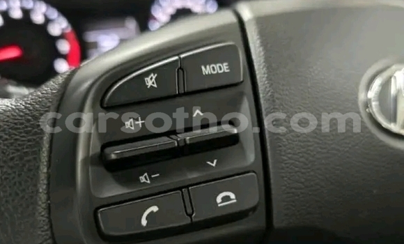 Sayi Na hannu Hyundai H1 White Mota in Maseru a Maseru Sayi Na hannu Hyundai H1 White Mota in Maseru a Maseru