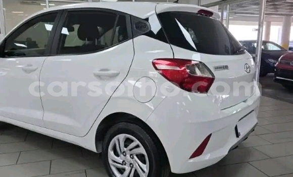 Sayi Na hannu Hyundai H1 White Mota in Maseru a Maseru Sayi Na hannu Hyundai H1 White Mota in Maseru a Maseru