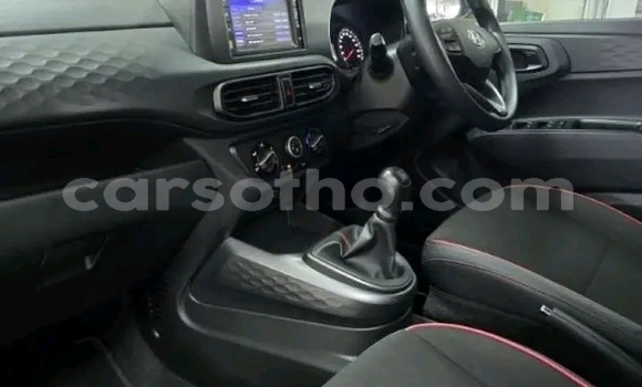 Sayi Na hannu Hyundai H1 White Mota in Maseru a Maseru Sayi Na hannu Hyundai H1 White Mota in Maseru a Maseru