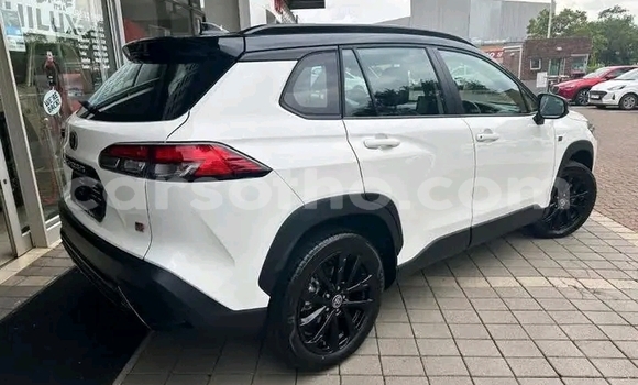 Buy Used Toyota Corolla White Car in Maseru in Maseru Buy Used Toyota Corolla White Car in Maseru in Maseru