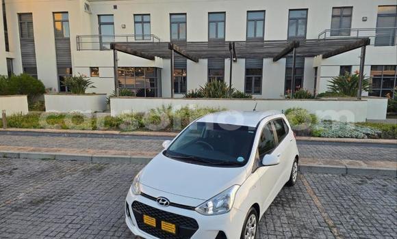 Sayi Na hannu Hyundai i10 White Mota in Maseru a Maseru Sayi Na hannu Hyundai i10 White Mota in Maseru a Maseru
