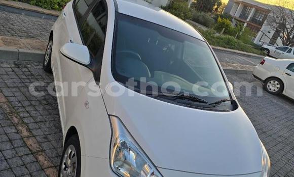 Sayi Na hannu Hyundai i10 White Mota in Maseru a Maseru Sayi Na hannu Hyundai i10 White Mota in Maseru a Maseru
