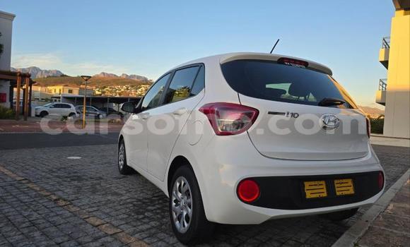 Sayi Na hannu Hyundai i10 White Mota in Maseru a Maseru Sayi Na hannu Hyundai i10 White Mota in Maseru a Maseru