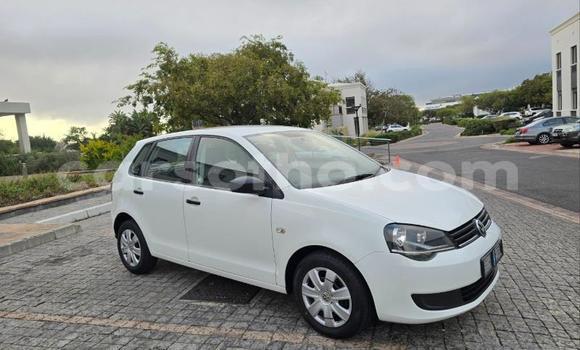 Sayi Na hannu Volkswagen Polo White Mota in Maseru a Maseru