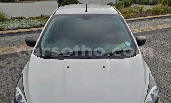 Sayi Na hannu Ford Focus White Mota in Maseru a Maseru Sayi Na hannu Ford Focus White Mota in Maseru a Maseru