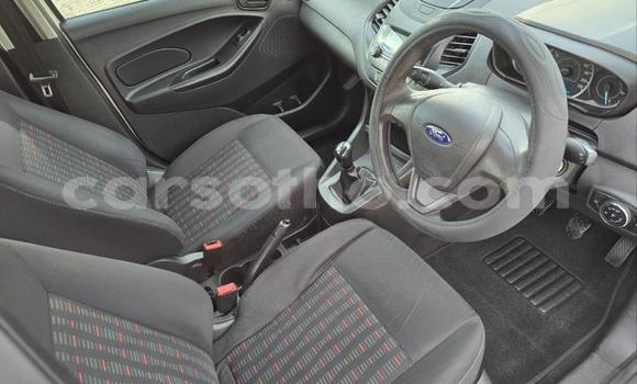 Sayi Na hannu Ford Focus White Mota in Maseru a Maseru Sayi Na hannu Ford Focus White Mota in Maseru a Maseru