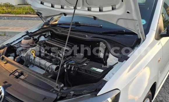 Sayi Na hannu Volkswagen Polo White Mota in Maseru a Maseru Sayi Na hannu Volkswagen Polo White Mota in Maseru a Maseru