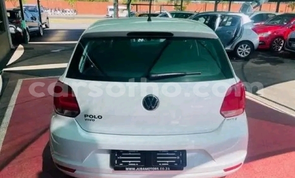 اشتري مستعمل Volkswagen Polo White سيارة في Maseru في Maseru اشتري مستعمل Volkswagen Polo White سيارة في Maseru في Maseru
