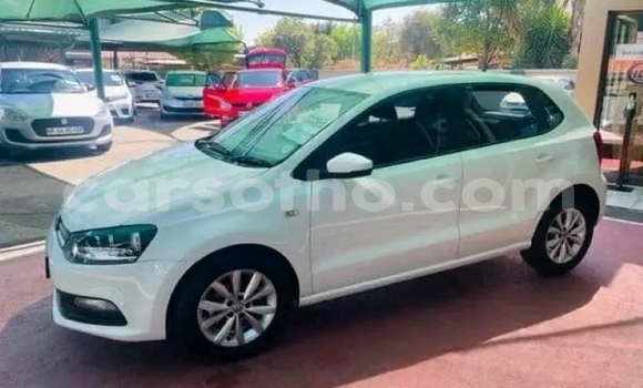 اشتري مستعمل Volkswagen Polo White سيارة في Maseru في Maseru اشتري مستعمل Volkswagen Polo White سيارة في Maseru في Maseru