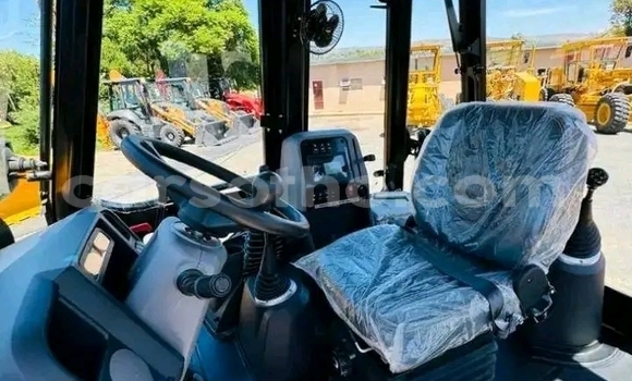 Acheter Occasion Utilitaire Caterpillar 120 Autre à Maseru, Maseru Acheter Occasion Utilitaire Caterpillar 120 Autre à Maseru, Maseru