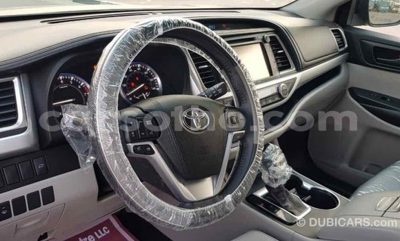 Buy Import Toyota Highlander Other Car in Import - Dubai in Maseru Buy Import Toyota Highlander Other Car in Import - Dubai in Maseru
