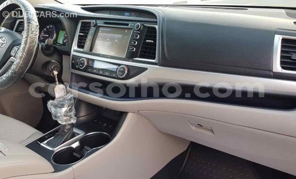 Buy Import Toyota Highlander Other Car in Import - Dubai in Maseru Buy Import Toyota Highlander Other Car in Import - Dubai in Maseru